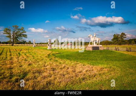 Statua e un campo di Gettysburg, Pennsylvania. Foto Stock