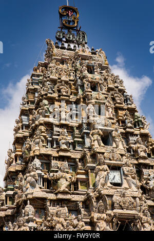 Sri Lanka, Trincomalee, Pillaiyar Kovil temple, tiered scultura su ingresso gopuram Foto Stock