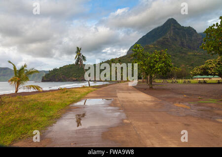 Marquesas; Hiva Oa; Atuona promenade Foto Stock