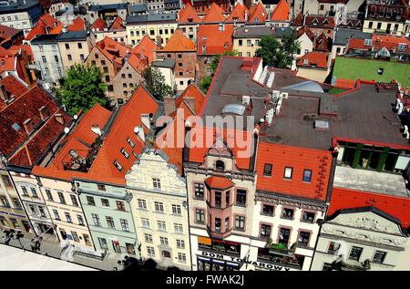 Torun, Polonia: Vista di 17-18secolo ospita visto dal Municipio (Ratusz Staromiejski) tower Foto Stock