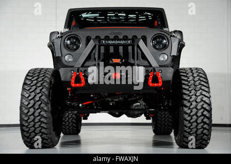 1 aprile 2016: 2016 Jeep Wrangler custom fuoristrada Foto Stock