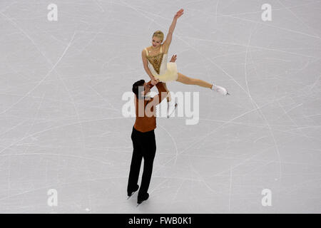 Sabato, 2 Aprile 2016: Alexa Scimeca e Chris Knierim (USA) pattino in coppie di Free Skate programma presso il pattinaggio internazionale europea del campionato mondiale tenutosi a TD Garden di Boston, Massachusetts. Eric Canha/CSM Foto Stock