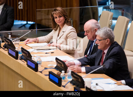 La città di New York, Stati Uniti. 30 Mar, 2016. Nazioni Unite messaggero di pace la principessa Haya Al Hussein parlare durante l'ECOSOC Partnership Forum sul tema "da impegni di risultati: Leva partenariati di invecchiamento per l'Agenda 2030" oggi presso la sede delle Nazioni Unite a New York. © Luiz Rampelotto/Pacific Press/Alamy Live News Foto Stock