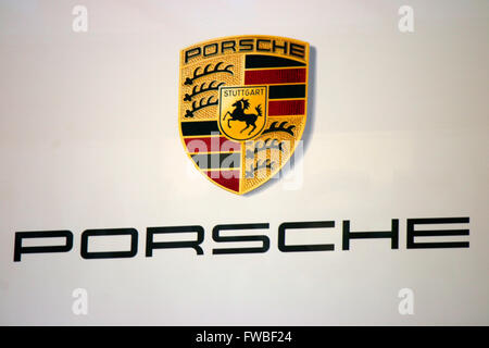 Das Logo der Marke "Porsche", Berlino. Foto Stock