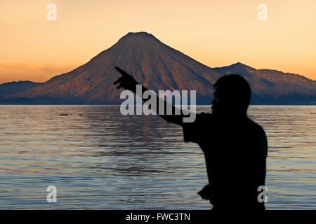 Vulcano Toliman, Lago de Atitlan, Guatemala, America Centrale Foto Stock