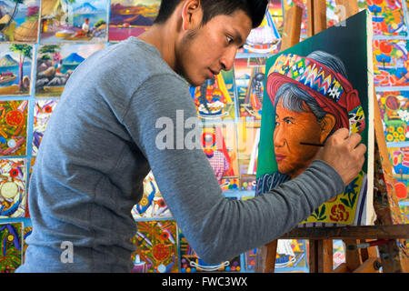 Galleria d'Arte 'Chiya' a San Juan La Laguna, Sololá, Guatemala. Maya tradizionale arte pittorica Santiago Atitlan, lago Atitlan, gua Foto Stock