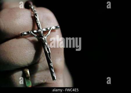 La Crocifissione è un antico strumento della pena capitale: il metodo della lenta e dolorosa di esecuzione in cui la vittima è legato Foto Stock