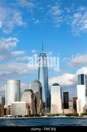 Tramonto - un centro commerciale formalmente noto come Torre di libertà- World Trade Center di New York City, Stati Uniti d'America 2013. Foto Stock