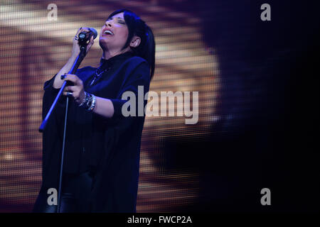 Mosca, Russia. 3 Aprile, 2016. La Macedonia Kaliopi representer esegue durante Eurovision 2016 russo pre-party a Mosca, Russia, Aprile 3, 2016. Eurovision Song Contest finale si terrà a Stoccolma il 14 maggio. (Foto di Pavel Bednyakov) Credito: Pavel Bednyakov/Alamy Live News Foto Stock