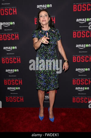 Premiere di Amazon " Bosch " Stagione 2 a SilverScreen Theatre - Arrivi con: Mimi Rogers dove: West Hollywood, California, Stati Uniti quando: 03 Mar 2016 Foto Stock