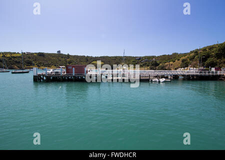 Vecchio Pontile Matiatia sull isola di Waiheke. Foto Stock