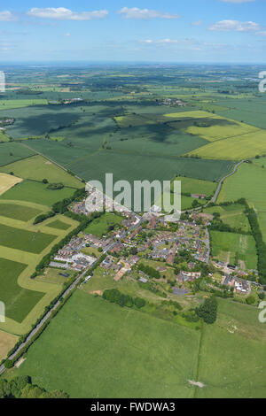 Una veduta aerea del Nord Warwickshire villaggio di Shuttington Foto Stock