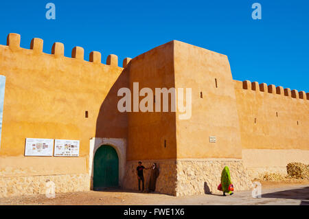 Pareti Medina, El Jamaa el Kabir, Tiznit, Souss-Massa-Drâa, nel sud del Marocco, Africa settentrionale Foto Stock