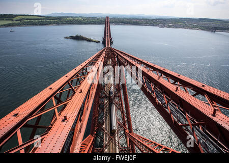 Ponte di Forth Rail interno e dall'alto Foto Stock