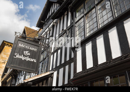 Shakespeare Hostelrie, vista dell'hotel Shakespeare Hostelrie in Chapel Street, Stratford Upon Avon, Inghilterra, Regno Unito Foto Stock