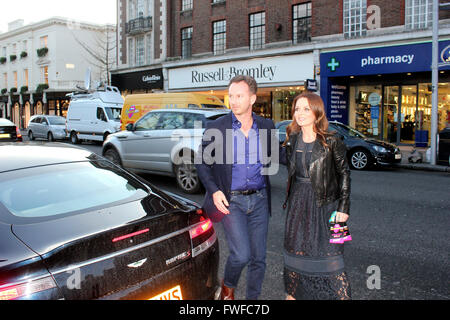 Ex Spice Girl Geri Horner née Halliwell arriva con il marito Cristiano al Rolling Stones retrospettiva a Saatchi Gallery.Londra, Inghilterra. Foto Stock