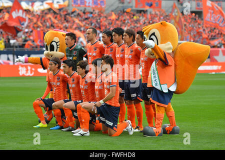 Saitama, Giappone. 2 apr, 2016. Omiya Ardija gruppo team line-up calcio/calcetto : 2016 J1 League 1 stadio match tra Omiya Ardija 1-1 Jubilo Iwata a NACK5 Stadium Omiya a Saitama, Giappone . © AFLO/Alamy Live News Foto Stock