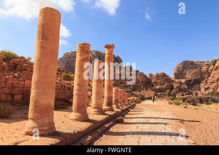 Colonnato Street, Città di Petra rovine, Petra, Sito Patrimonio Mondiale dell'UNESCO, Giordania, Medio Oriente Foto Stock