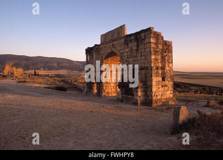 Volubillis è un'antica città romana in Marocco. Considerata l'antica capitale della Mauritania. Situato nei pressi di Meknes città. Foto Stock