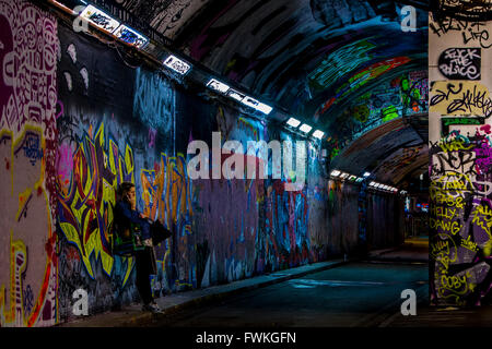 Leake Street Banksy galleria artisti di graffiti London Southbank Foto Stock