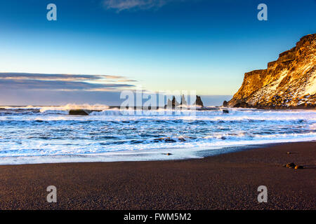 Viste intorno e Vik Reynishverfi (spiaggia nera) Foto Stock