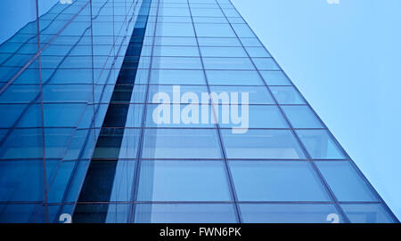 Cool blue faccia del moderno business Foto Stock