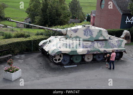 Un re tedesco Tiger (Tiger II) serbatoio in La Gleize, Belgio. Foto Stock