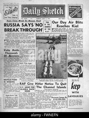 1941 front page schizzo quotidiana battaglia per la Russia e la RAF bombardamento a Kiel Foto Stock