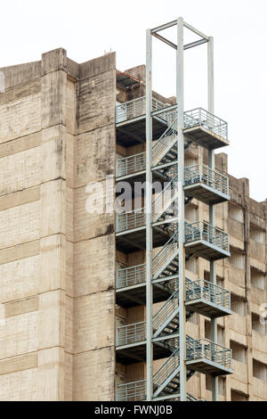 Metal fire escape sulla facciata di Palazzo Vecchio Foto Stock