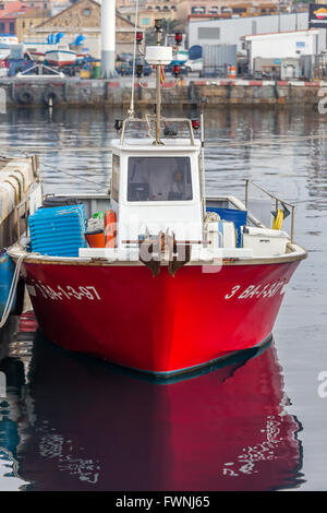 Tipica imbarcazione spagnola nel porto Palamos Foto Stock