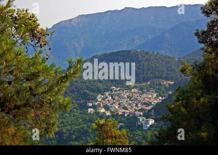 Villaggio di Gerakies Monti Troodos Cipro UE Unione europea EUROPA Foto Stock