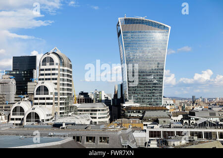 20 Fenchurch Street, il walkie talkie edificio, e 20 Gracechurch Street nella città di Londra il quartiere finanziario CE3 Foto Stock