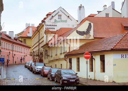 Praga, Repubblica Ceca - 25 agosto 2015: architettura della città vecchia di Praga, Repubblica Ceca Foto Stock