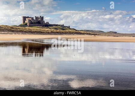 Il castello di Bamburgh Northumberland. Inghilterra del nord est. Foto Stock