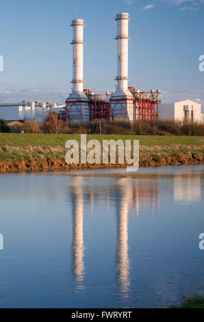 Sutton Bridge Power Station è un 819 alimentato a gas station in Lincolnshire. Costruito nel 1999 da Enron al costo di £337 milioni è Foto Stock