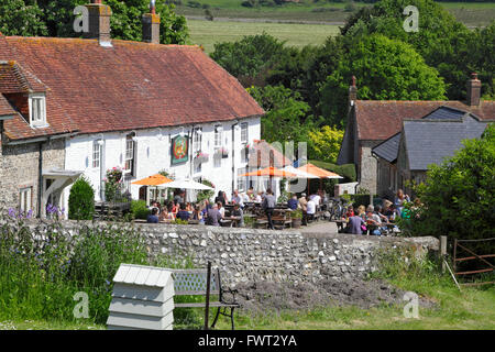 La pittoresca Tiger Inn East Dean, un paese rurale village pub immerso nel South Downs, East Sussex, Inghilterra, Regno Unito Foto Stock