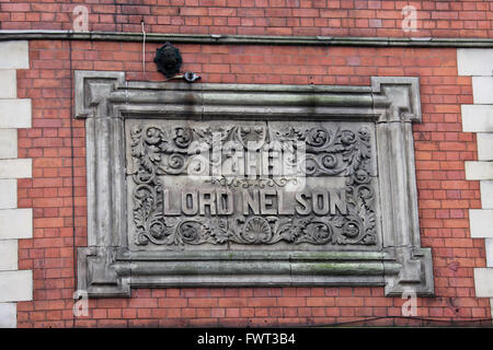 Il Lord Nelson Pub segno nel Derby Foto Stock