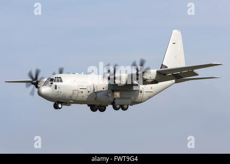 Forza Aerea Italiana (Aeronautica Militare Italiana) Lockheed Martin C-130J Ercole i velivoli militari da trasporto MM62185 Foto Stock