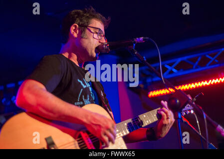 Torino, Italia. 7 Aprile, 2016. Joey Cape punk rock cantante esegue presso lo spazio 211 su 7 aprile 2016 a Torino, Italia Credito: Stefano Guidi/Alamy Live News Foto Stock