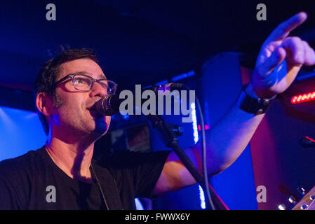 Torino, Italia. 7 Aprile, 2016. Joey Cape punk rock cantante esegue presso lo spazio 211 su 7 aprile 2016 a Torino, Italia Credito: Stefano Guidi/Alamy Live News Foto Stock