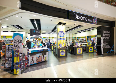 Dixons Travel Shop Duty Free del Terminal Nord di Gatwick Airport West Sussex London REGNO UNITO Foto Stock