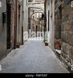 Tipiche italiane strada stretta Foto Stock