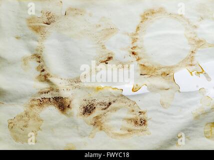 Sacco di forma circolare le macchie di caffè su sfondo bianco. Foto Stock