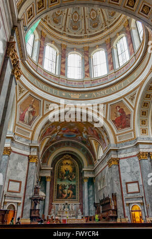 Piscina la famosa cattedrale di Esztergom, Basilica, di Ungheria Foto Stock