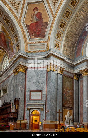 Piscina la famosa cattedrale di Esztergom, Basilica, di Ungheria Foto Stock