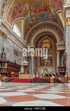 Piscina la famosa cattedrale di Esztergom, Basilica, di Ungheria Foto Stock