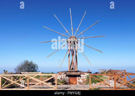 Mulino a vento tradizionale a Las Tricias, La Palma Isole Canarie Spagna Foto Stock