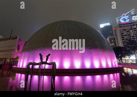 Museo dello Spazio di Hong Kong di notte, Tsim Sha Tsui, Kowloon Hong Kong Foto Stock