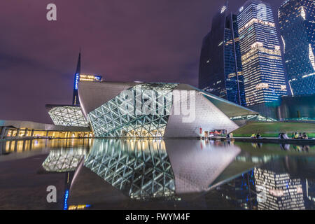 Guangzhou Grand Theatre notte, molto bello. Foto Stock