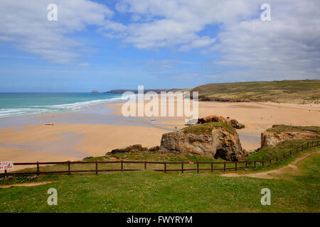 Perranporth beach North Cornwall Regno Unito uno dei migliori sabbiose spiagge per il surf nel Regno Unito Foto Stock